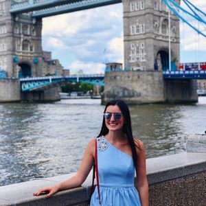 Meet your Posher, Corinne